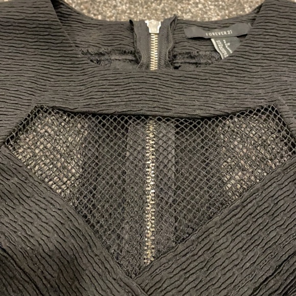 Forever 21 crop top - Picture 2 of 3